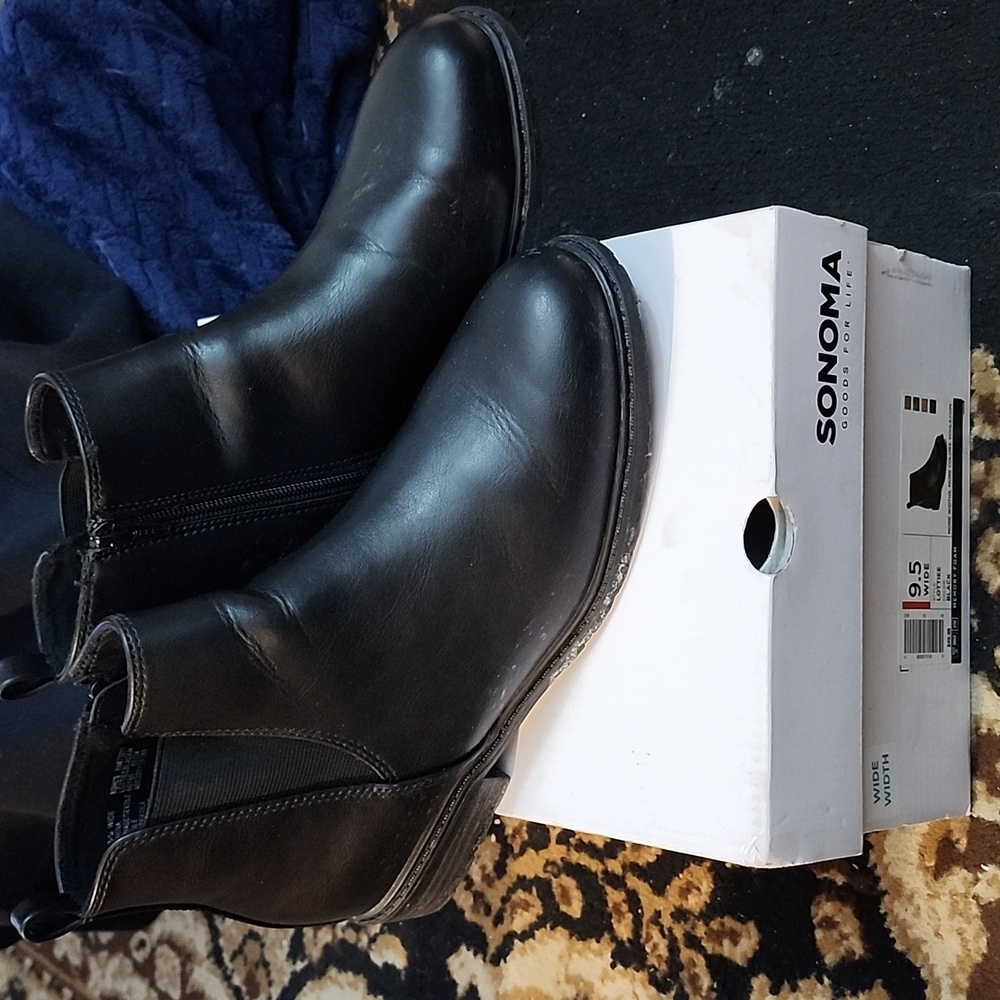 Women's Sonoma Black Ankle Boots W/giring & Zipper; 9.5 Wide